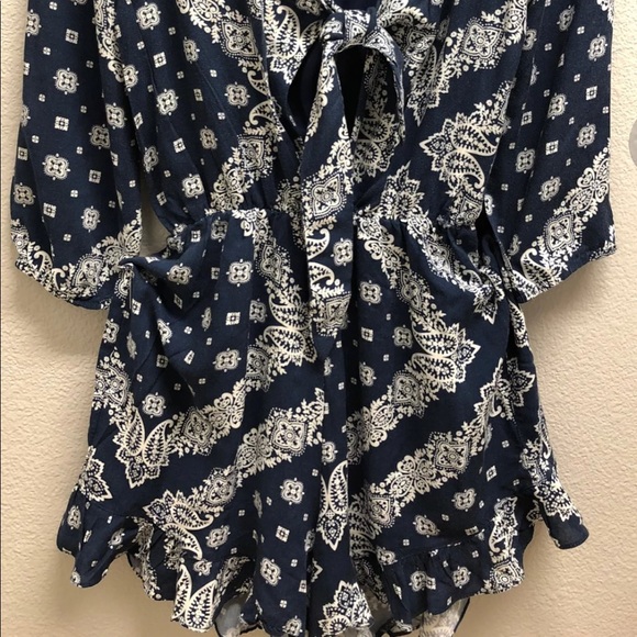 NWOT Cut Out Romper - Picture 2 of 6